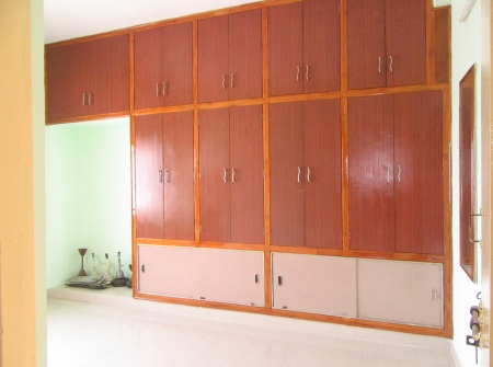 3) Li Id : 120 - Master Bedroom Wood Work .JPG